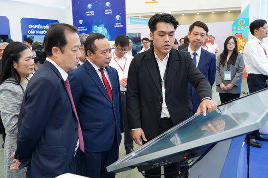 Chuyển đổi số phải tạo ra giá trị thực chất cho người dân, doanh nghiệp và nền kinh tế