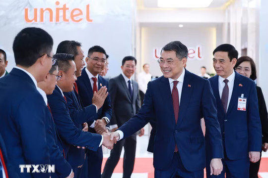 Thủ tướng Lê Minh Hưng thăm, làm việc với Công ty Unitel