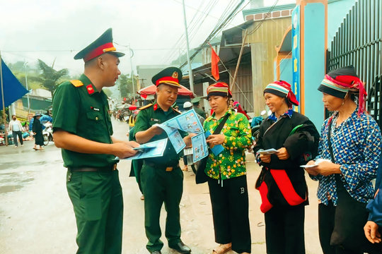 Đưa pháp luật đến bản làng