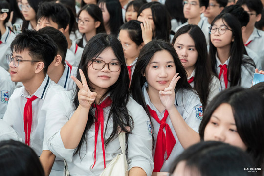Hà Nội: Không được ép buộc học sinh tham gia chương trình liên kết giáo dục với nước ngoài