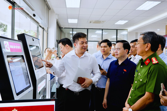 Đoàn giám sát của Ủy ban Khoa học, Công nghệ và Môi trường làm việc tại TP. Hồ Chí Minh