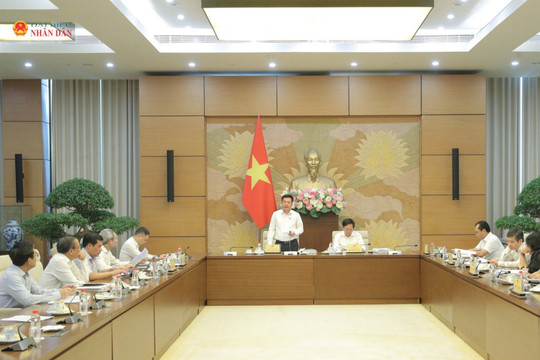 Tập trung hoàn thiện hồ sơ dự án Luật Đất đai (sửa đổi)