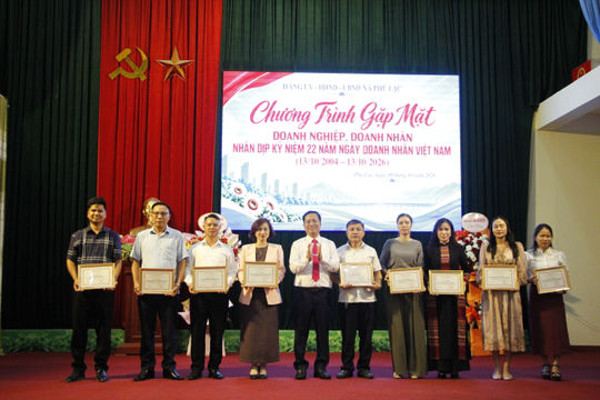 Thái Nguyên: Núi Pháo hỗ trợ 1,2 tỷ đồng, đồng hành cùng Phú Lạc xây dựng Nông thôn mới