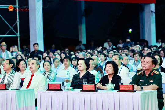 “Khúc tri ân” tưởng nhớ các Anh hùng liệt sĩ tại Công viên Lê Thị Riêng