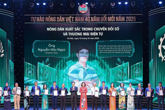 Vietnam honours outstanding farmers over 40 years of Doi Moi