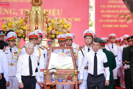 Đời đời ghi nhớ công ơn các anh hùng liệt sĩ