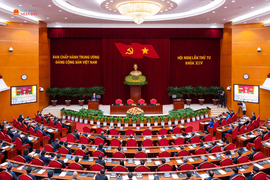 Củng cố vững chắc thế trận lòng dân
