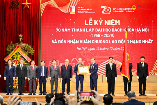 Tổng Bí thư, Chủ tịch nước Tô Lâm trao Huân chương Lao động hạng Nhất tặng Đại học Bách khoa Hà Nội