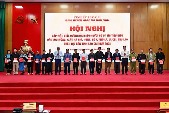 Lào Cai yêu cầu hoàn thành công nhận người có uy tín trong vùng dân tộc thiểu số trước ngày 20/10