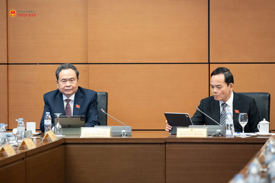 Chủ tịch Quốc hội Trần Thanh Mẫn: Cân bằng giữa tạo thuận lợi kinh doanh và bảo vệ người tiêu dùng, an ninh mạng lưới