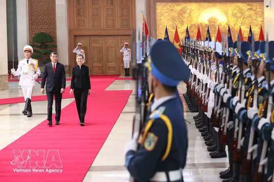 Prime Minister hosts official welcome ceremony for Liechtenstein counterpart