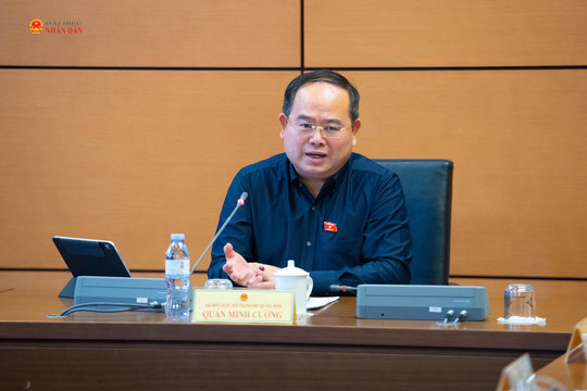Chiều 18/10/2026: Thảo luận Tổ 5 (Đoàn ĐBQH TP. Đà Nẵng, TP. Quảng Ninh và Cao Bằng)