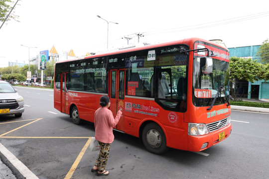 Xe buýt kết nối vùng ven với trung tâm đô thị TP. Cần Thơ