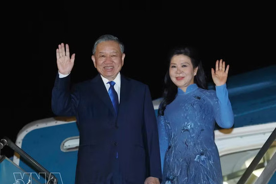Top leader and spouse depart for Denmark, European Union and Belgium