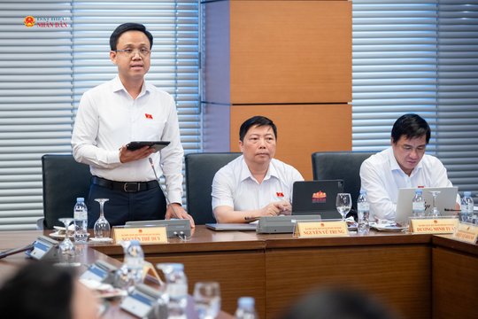 Hoàn thiện cơ chế phát triển hệ sinh thái điện xanh