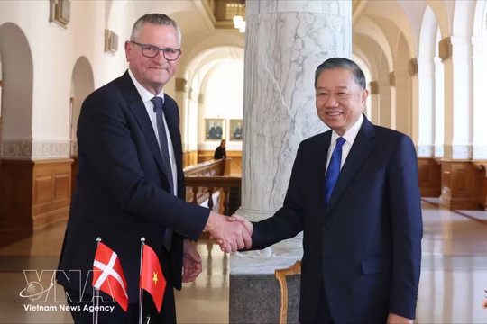 General Secretary, President To Lam meets with Danish Parliament Speaker Henrik Frandsen in Copenhagen