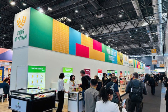 Vietnamese businesses promote agricultural, food products at SIAL Paris 2026