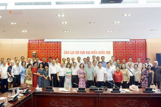 Câu lạc bộ Cựu đại biểu Quốc hội nghe báo cáo về tình hình thế giới và hoạt động đối ngoại của Đảng, Nhà nước