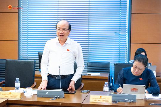 Chiều 22/10/2026: Thảo luận Tổ 12 (Đoàn ĐBQH các tỉnh Phú Thọ, Cà Mau)