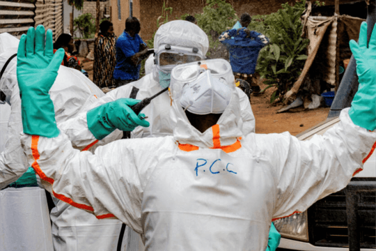 Ebola lan xa hàng nghìn kilômét, nguồn lây vẫn là dấu hỏi