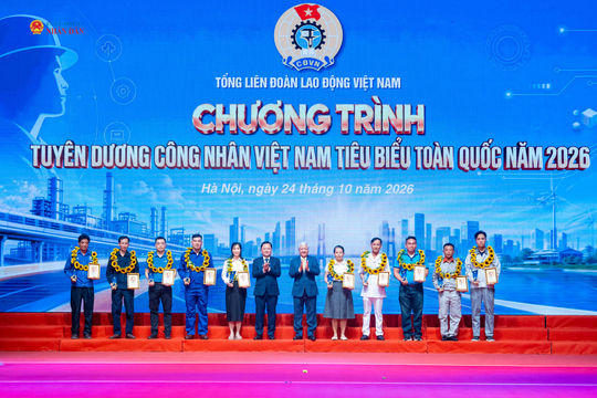 Phó Chủ tịch Thường trực Quốc hội Đỗ Văn Chiến dự Lễ Tuyên dương Công nhân Việt Nam tiêu biểu năm 2026