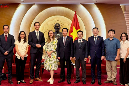 Tăng cường hợp tác với Viện KAS (Đức) trong công tác dân nguyện và giám sát