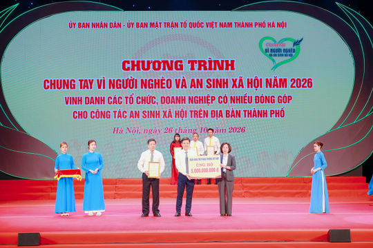 Vietcombank ủng hộ 5 tỷ đồng chung tay vì người nghèo và an sinh xã hội Thủ đô Hà Nội