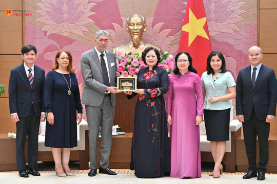 Phát huy vai trò hợp tác nghị viện trong quan hệ Việt Nam - Dominica