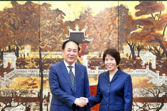 Vietnam, China seek to boost economic, investment and financial cooperation
