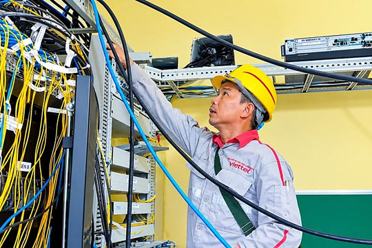 Bản lĩnh người công nhân trước thử thách khắc nghiệt