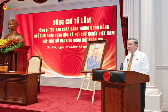 Phát huy trí tuệ nữ đại biểu Quốc hội trong các quyết sách