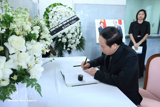 Deputy PM pays tribute to former Japanese PM Fukuda Yasuo