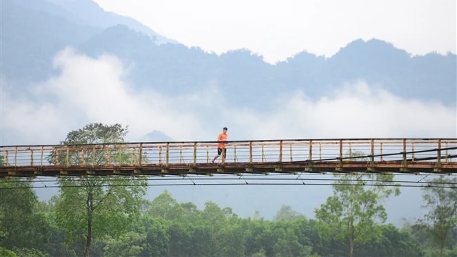Trải nghiệm cung đường chạy giữa lòng di sản Phong Nha - Kẻ Bàng