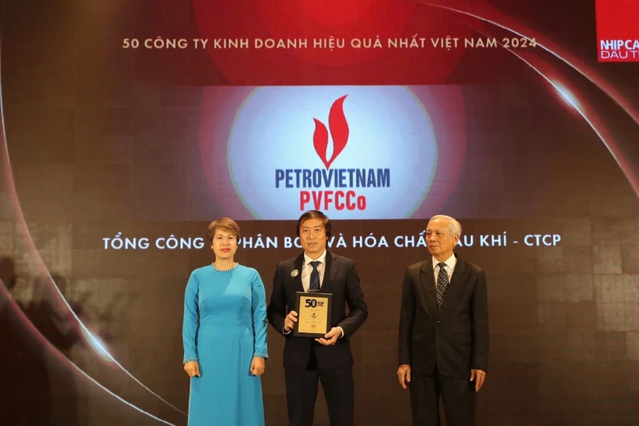 PVFCCo nhận giải thưởng TOP50 công ty kinh doanh hiệu quả nhất Việt Nam năm 2024