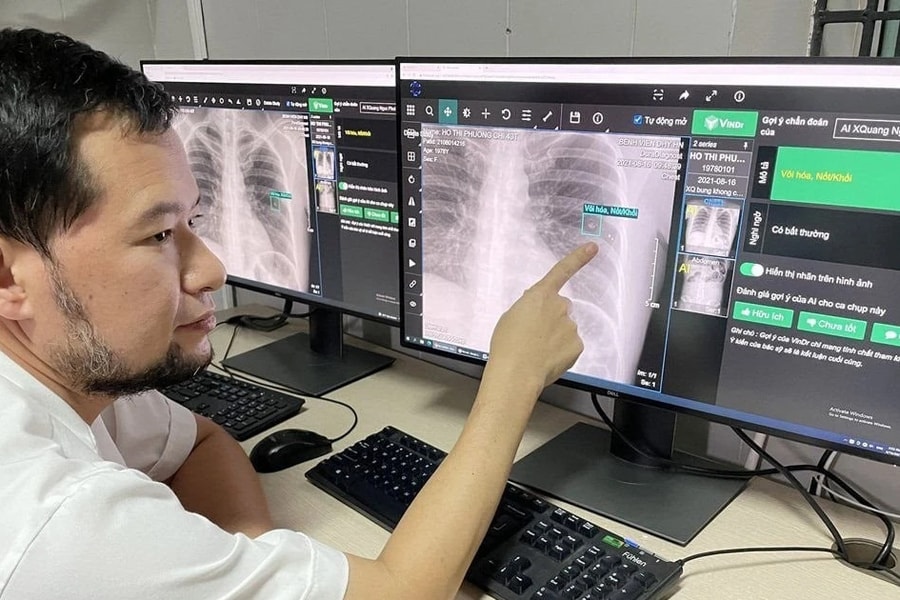 Hướng tới "Tiếp cận y tế toàn diện"