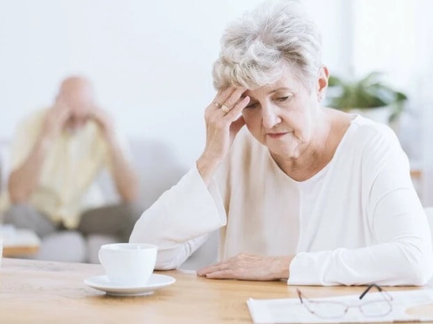 Sa sút trí tuệ trong bệnh Alzheimer ở người cao tuổi, bác sĩ cảnh báo