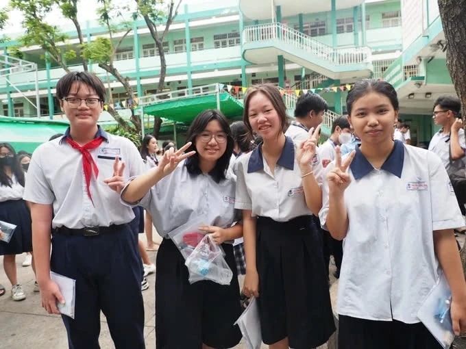 TP. Hồ Chí Minh đề xuất cho tựu trường sớm để nghỉ Tết dài hơn 