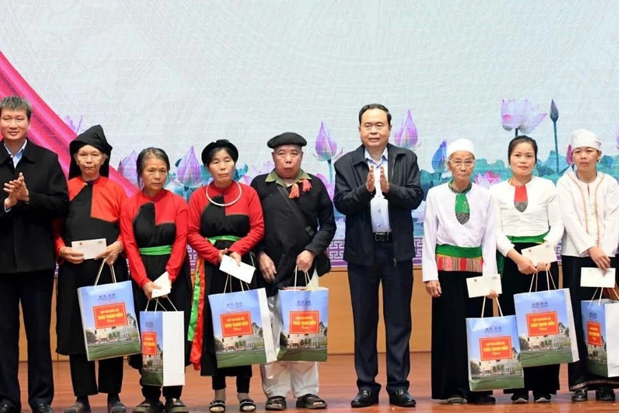 Đặt lợi ích người dân vào trung tâm của mọi quyết sách