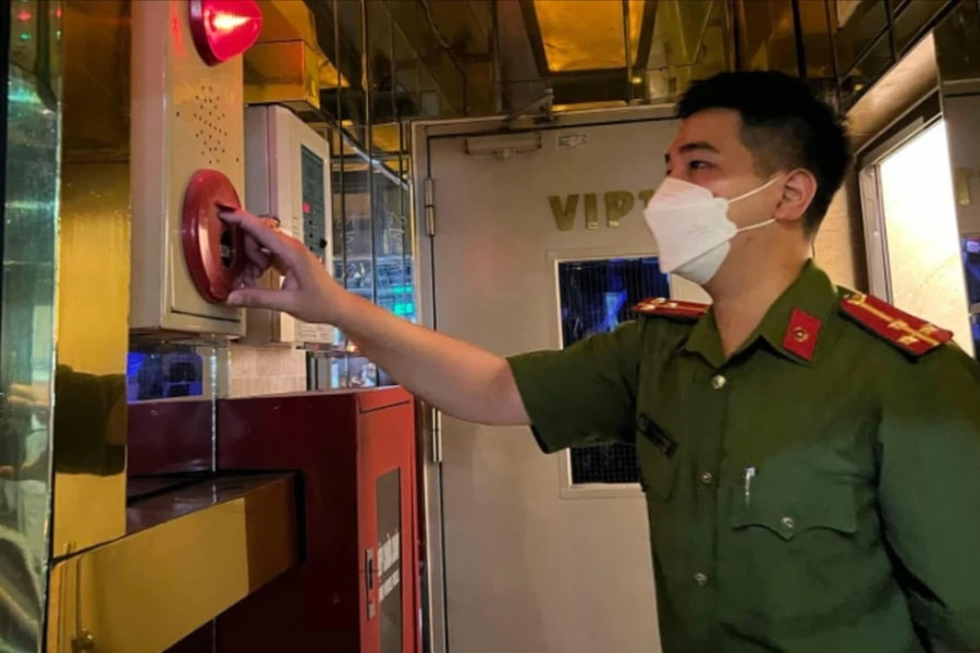 Hà Nội: Quận Hoàn Kiếm phạt 11 cơ sở kinh doanh karaoke và quán bar vi phạm phòng cháy, chữa cháy