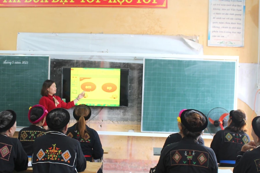 Nâng cao năng lực và hiệu quả hoạt động của trung tâm học tập cộng đồng vùng đồng bào dân tộc thiểu số 