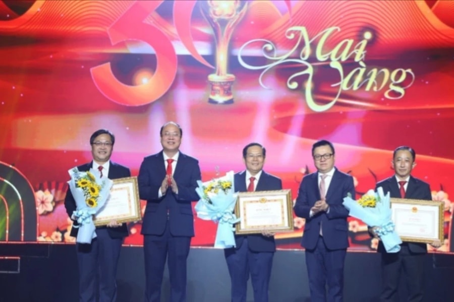 Lễ trao Giải Mai Vàng lần thứ 30: Bền bỉ hành trình nâng bước, tiếp thêm động lực cho nghệ sĩ Việt 