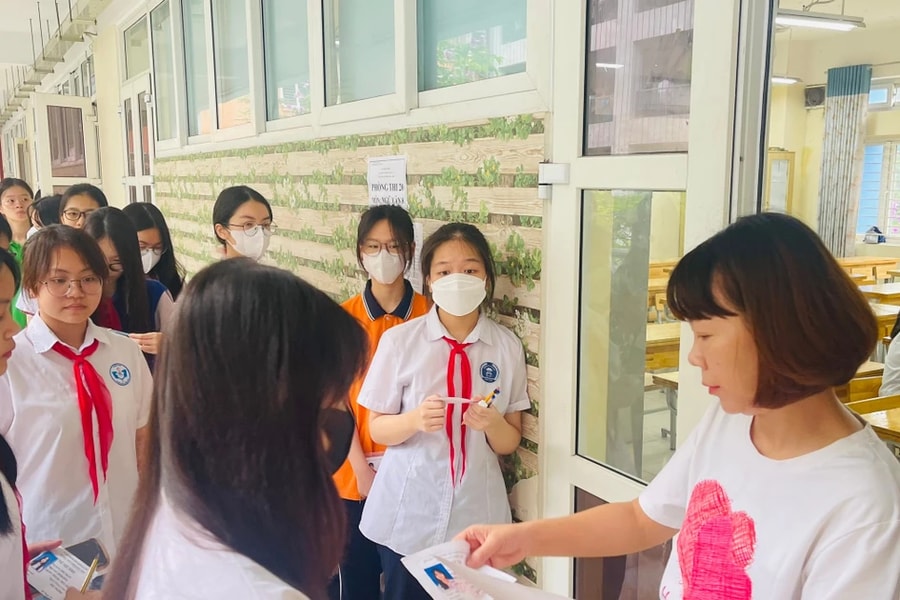 Bỏ thi tuyển lớp 6: Phụ huynh lo "không công bằng", nhà trường lo "khó đánh giá năng lực học sinh"