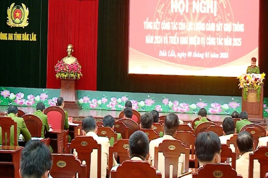 Công an tỉnh Đắk Lắk tổng kết công tác CSGT năm 2024, triển khai nhiệm vụ năm 2025