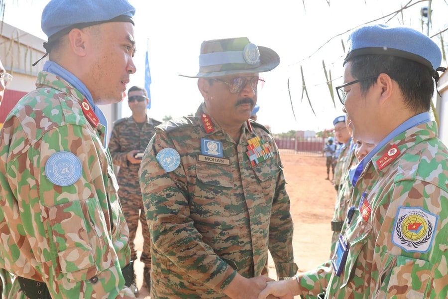 Tư lệnh Phái bộ UNMISS đánh giá đóng góp của Bệnh viện dã chiến Việt Nam