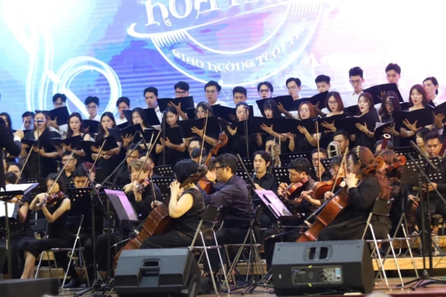 Mang hòa nhạc cổ điển vào giảng đường đại học