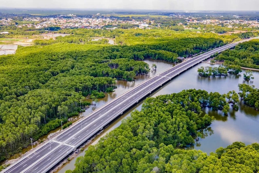 Sắp khai thác tạm 2 đoạn tuyến đường cao tốc Bến Lức - Long Thành