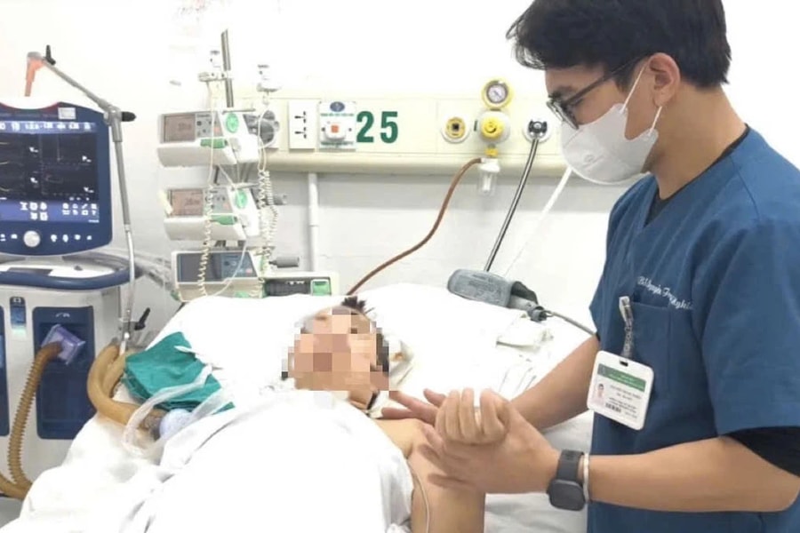 Người phụ nữ liệt toàn bộ người sau mũi tiêm giảm đau vai gáy