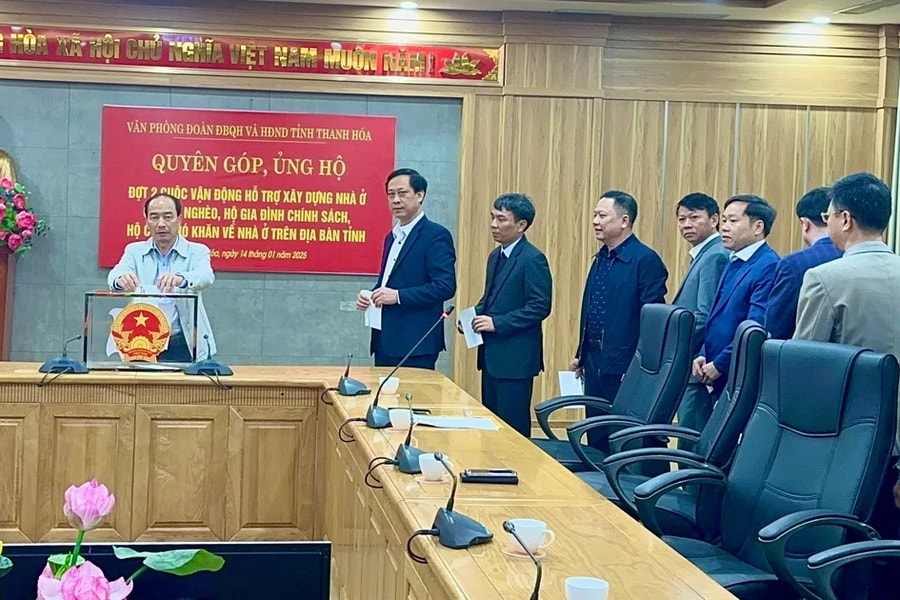 Văn phòng Đoàn ĐBQH và HĐND tỉnh Thanh Hóa quyên góp 160 triệu đồng xây nhà ở cho các gia đình khó khăn