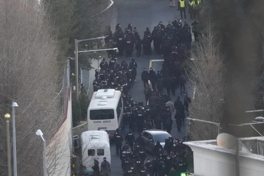 Hàn Quốc: Tổng thống Yoon Suk Yeol bị bắt giữ, điều chưa từng có tiền lệ