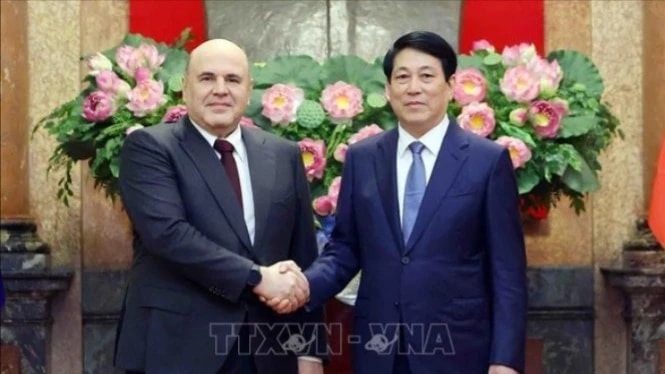 Chủ tịch nước Lương Cường tiếp Thủ tướng Nga Mikhail Mishustin